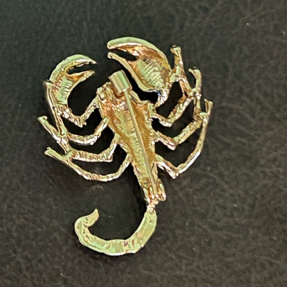Beautiful SCORPION Brooch❣️ - Picture 2 of 5
